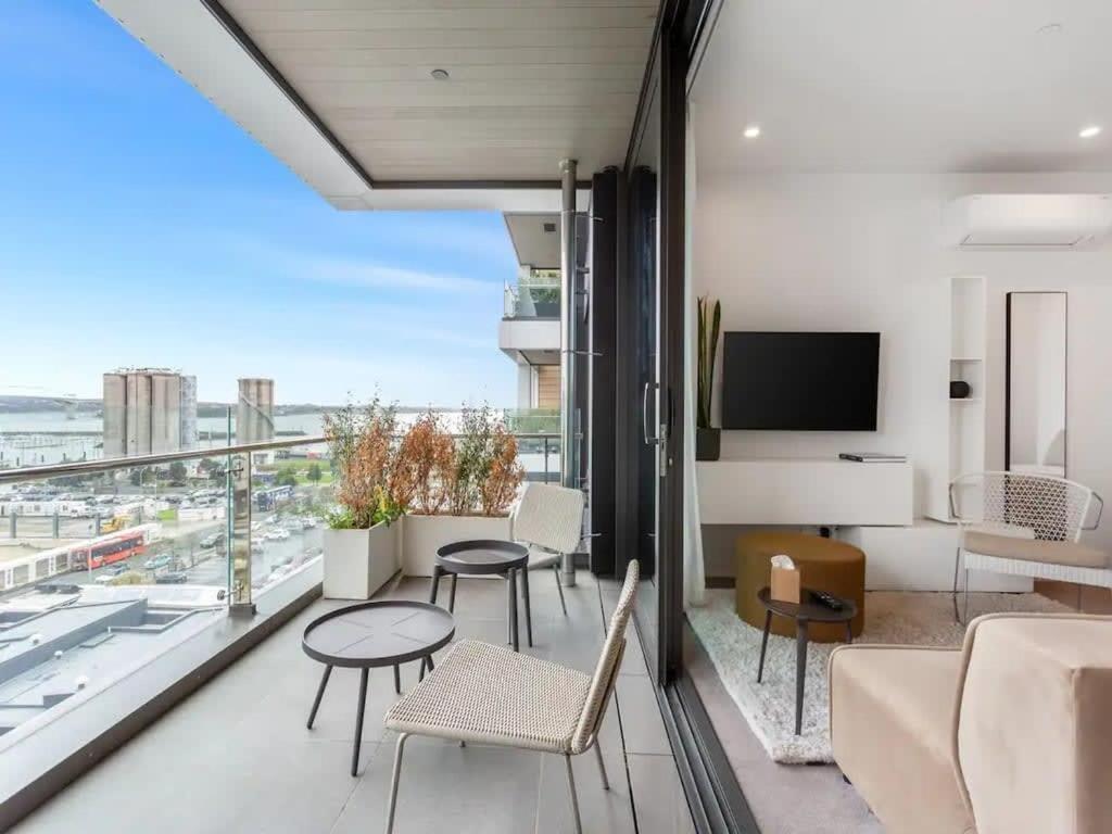 Sleek Modern Studio With Balcony Auckland Buitenkant foto